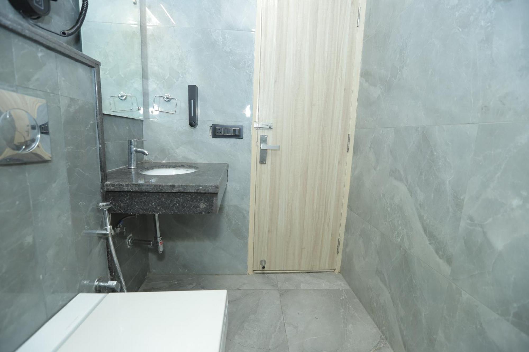 Zed Hotel - Delhi International Airport Yeni Delhi Dış mekan fotoğraf
